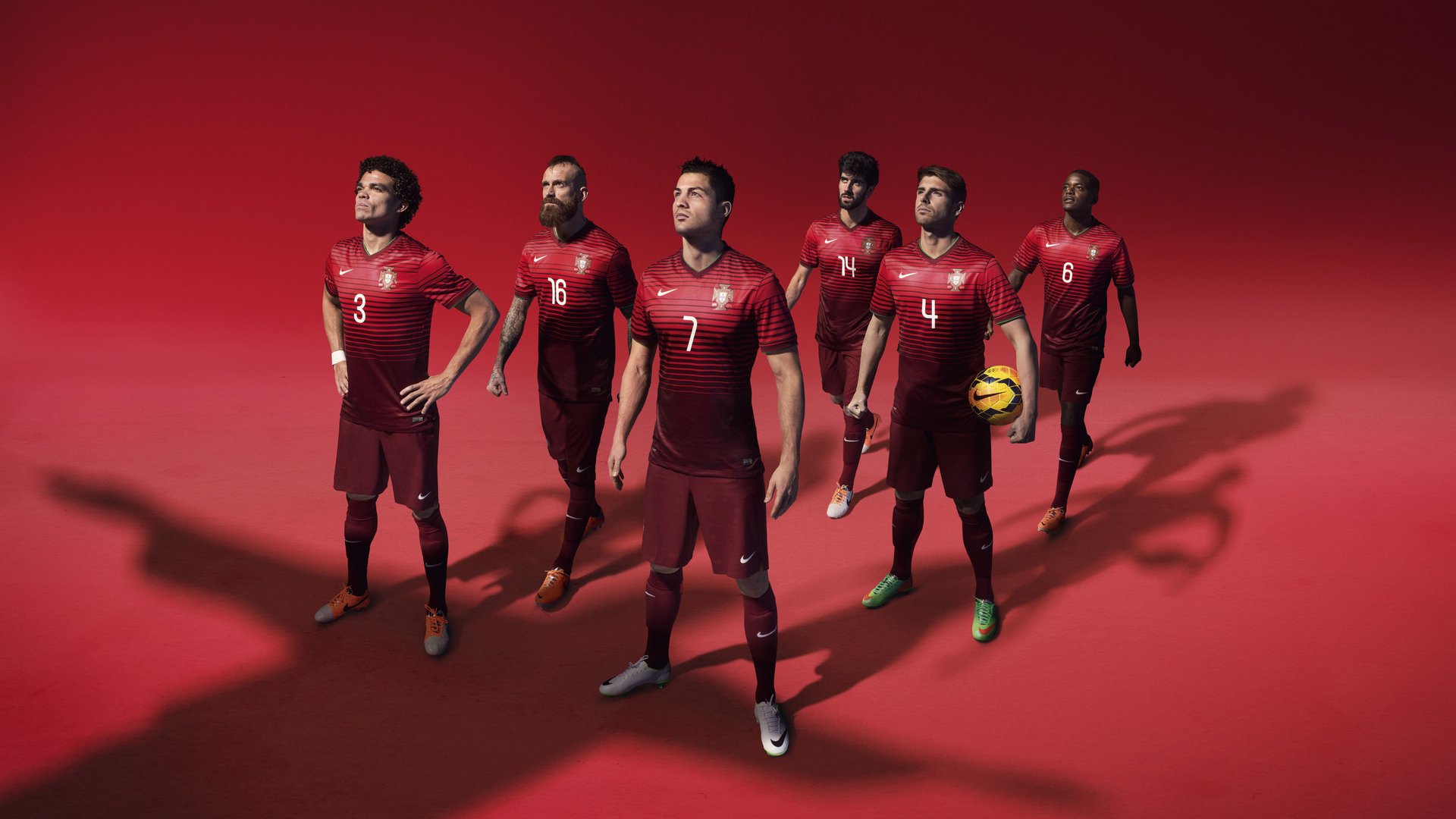 生态足球友谊赛：绿色生活新体验，足球师生友谊赛